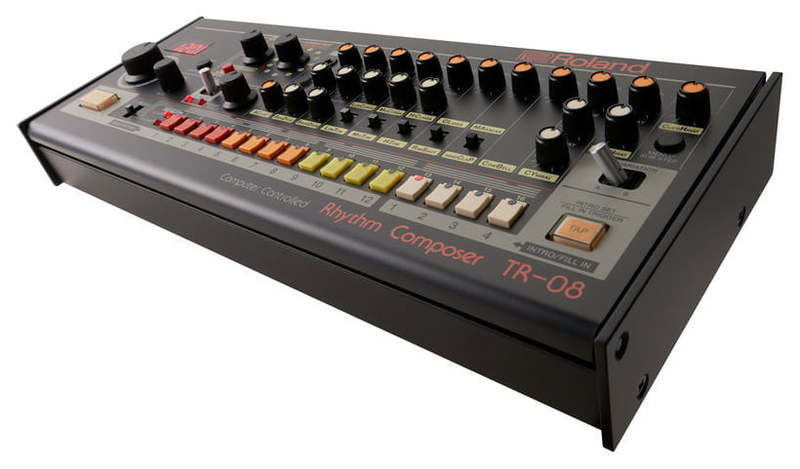 все цены на Драм-машина Roland TR-08 онлайн