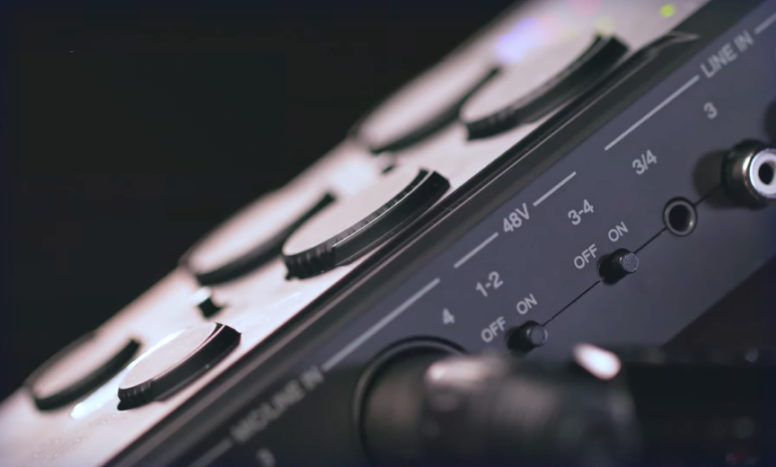 В июне начнутся продажи аудиоинтерфейса и рекордера iRig Pro Quattro I/O