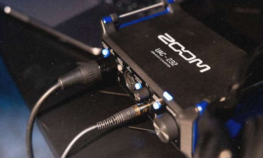 Zoom выпускает миниатюрную аудиокарту UAC-232