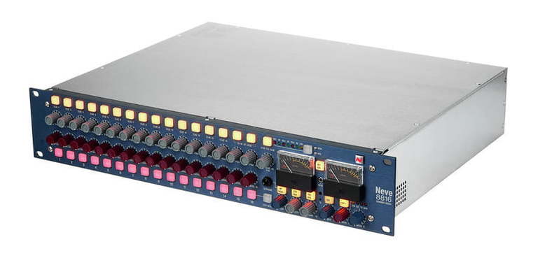 16-канальный микшер AMS Neve 8816 Summing Mixer, выполненный по технологии ...