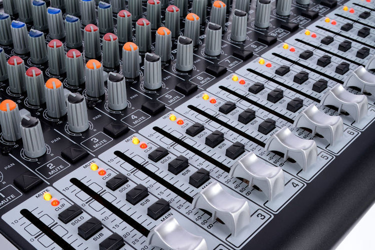 Микшерный Пульт Behringer Qx2222usb Купить