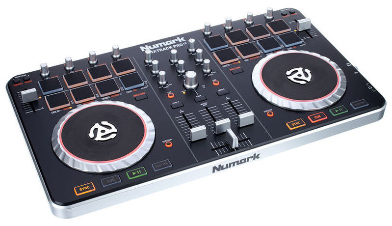Pro ii купить. Numark Mixtrack Pro II. DJ контроллер Numark Mixtrack Pro 2. Numark Mixtrack Pro 2 в клубе. Numark Mixtrack с подключением IPOD.